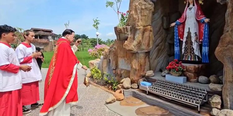 Gua Bunda Maria Bergaya Indonesia, Destinasi Wisata Religi Baru di Tayu Pati