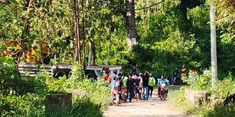 Warga Adang Kendaraan Alat Berat Pertamina Lantaran Merusak Jalan