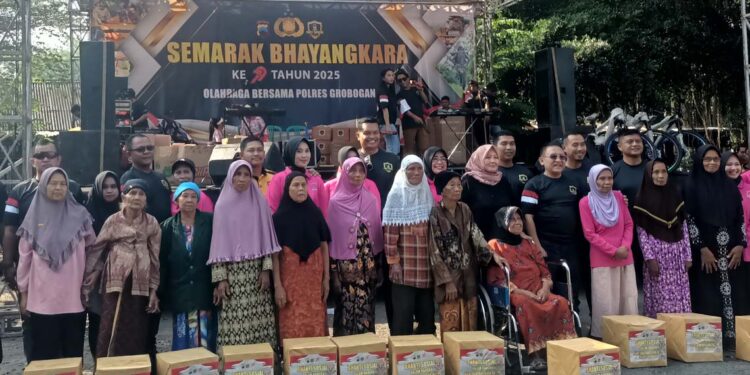 Polres Grobogan Jelajahi Pegunungan Kendeng di Jatipohon untuk Salurkan Baksos