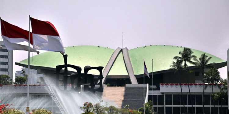 DPR Kaji Mendalam Putusan MK soal Pemisahan Pemilu