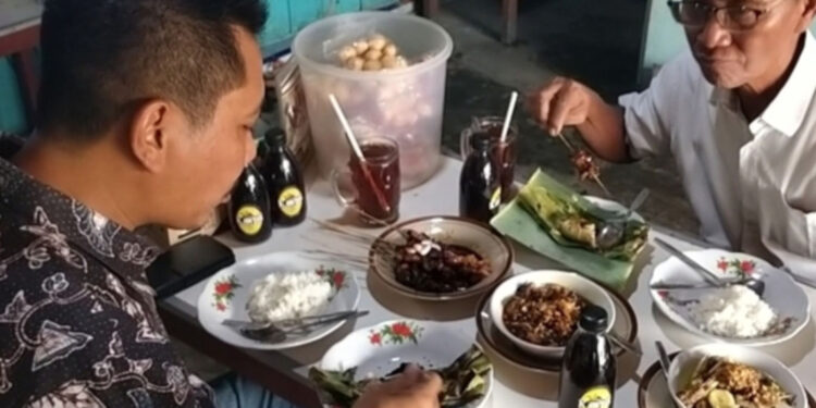 Uniknya Pepes Otak Kepala Kambing Legendaris di Gabus Pati