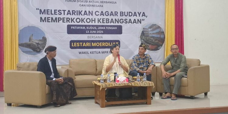 Lestari Moerdijat Ajak Puluhan Mahasiswa UI Lestarikan Peradaban Jejak Situs Patiayam