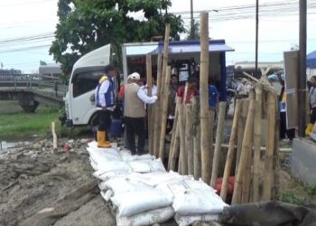 Pemprov Jateng Terjunkan 4 Pompa Air untuk Kurangi Banjir Rob di Pantura Demak