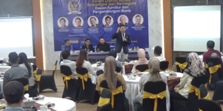 Lestari Moerdijat Ajak Pengusaha Ukir Jepara Buat Inovasi Produk yang Khas