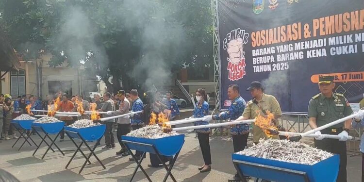 Bea Cukai Kudus Musnahkan 6 Juta Batang Rokok Ilegal Senilai Rp8,28 Miliar