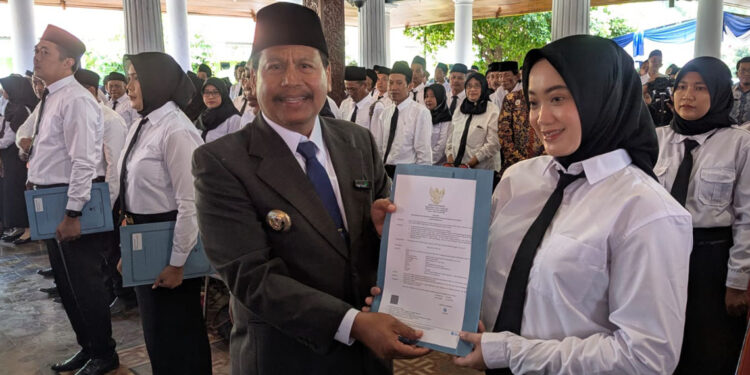 Bupati Rembang Lantik 1.216 PPPK Tahap I