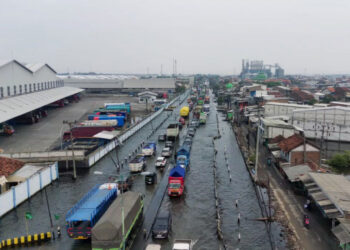 Banjir Rob Tidak Mau Surut, Pemkab Demak Harap Tanggul Laut Segera Terealisasi