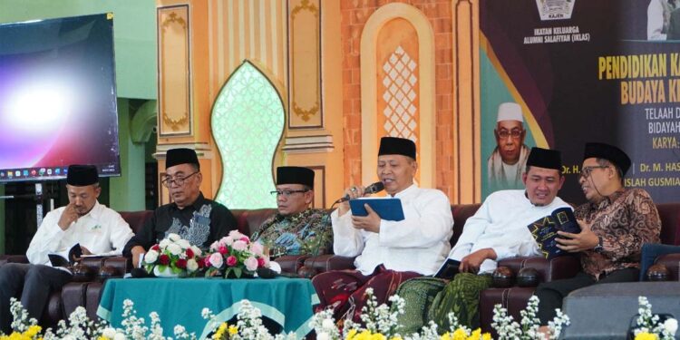 Madrasah Salafiyah Kajen Telaah Kitab Karya KH Muhibbi Hamzawi tentang Akhlak