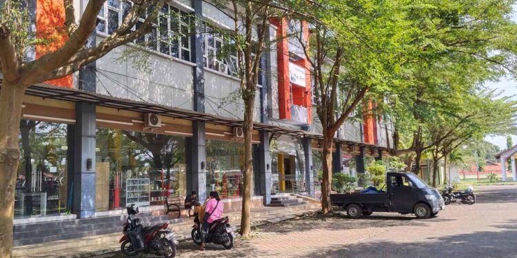Pedagang Ungkap Penyebab Plaza Pragola Sepi Bertahun-tahun