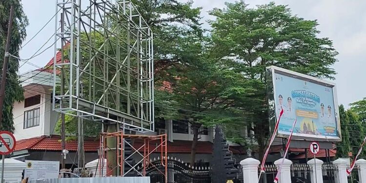 Videotron di Alun-Alun Pati Dilengkapi Sound, Bisa Buat Nobar Sepak Bola