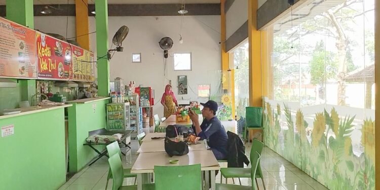 Bertahun-tahun Sepi, Pedagang Plaza Pragola Pati Pasrah Bertahan tanpa Pilihan