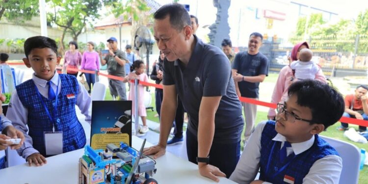 Mampu Bikin Robot, Bupati Kudus Apresiasi Bakti Pendidikan Djarum Foundation