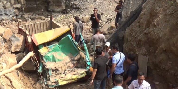 Seorang Penambang Tewas Tertimbun Longsor Galian C Ilegal di Mayong Jepara