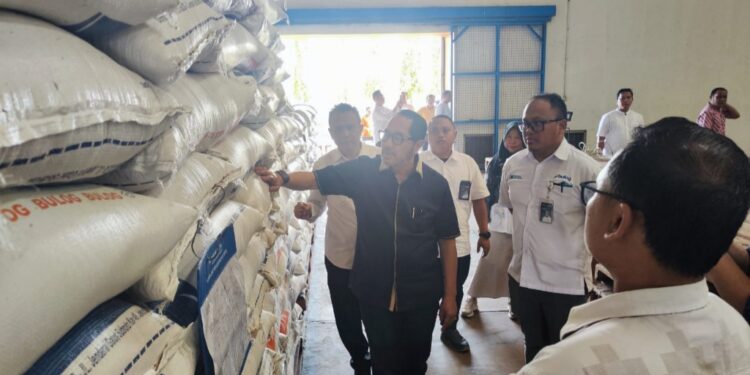 Sidak Gudang Bulog di Grobogan, Anggota Komisi IV DPR RI Temukan Ini