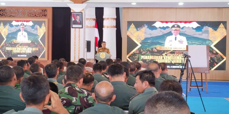 Gubernur Jateng Terjunkan Bhabinkamtibmas dan Babinsa Data Langsung Warga Miskin