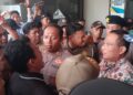 Panas! Puluhan Warga Geruduk Satpol PP Pati Minta Kembalikan Donasi