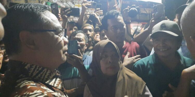 Datangi Posko Penggalangan Donasi, Bupati Sudewo Diteriaki dan Diminta Lengser