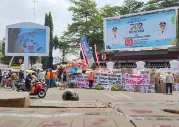 Donasi Demo 13 Agustus Tembus 14 Ribu Kardus Air Mineral