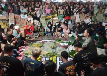 Jelang Demo 13 Agustus, Warga Pati Gelar Selamatan di Posko Donasi