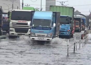Banjir Rob Setinggi 40 Cm Kembali Rendam Jalur Pantura Demak