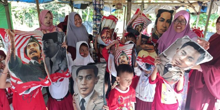 Peringati HUT ke-80 RI, Anak-Anak TK di Pati Dikenalkan Pahlawan Lewat Bantal