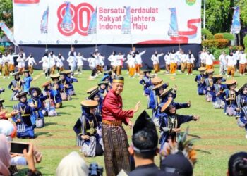 Pimpin Upacara HUT ke-80 RI, Bupati Kudus: Mari Isi Kemerdekaan dengan Kontribusi Positif