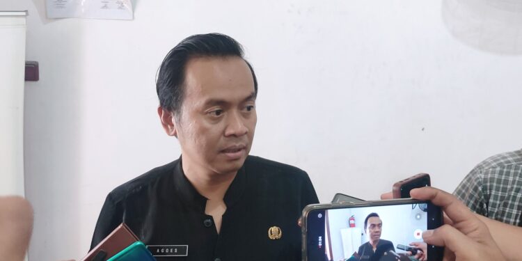 Cerita Agus Dimutasi dari Inspektur Daerah jadi Staf Dinas Arpus