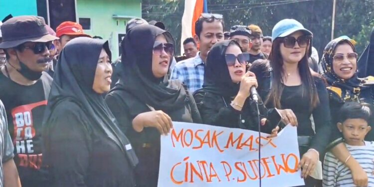 Ratusan Warga Sukolilo Deklarasikan Dukungan Sudewo Tetap jadi Bupati Pati