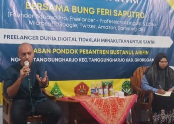 Santri Ponpes Bustanul Arifin Grobogan Diajari jadi Freelancer