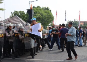 Polres Kudus Latihan Pengamanan Demo Ricuh