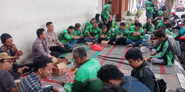 Affan Tewas Dilindas Rantis Brimob, Ojol Pati Akan Nyalakan Lilin di Alun-Alun