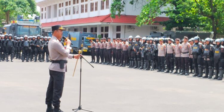 Polresta Pati Kerahkan 1.200 Personel untuk Amankan Demo di DPRD Pati