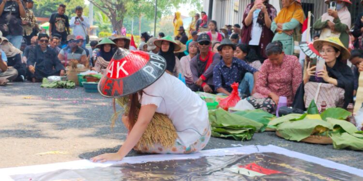 Peringati Hari Tani, Petani Pati Demo Tuntut Penutupan Tambang
