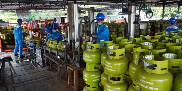 Pertamina Gelontorkan 163.880 Tabung Gas Melon di Kudus Raya