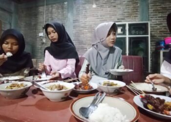 Selain Jual Sate, Warung di Gabus Pati Ini juga Ajari Bisnis Kambing dan Kuliner