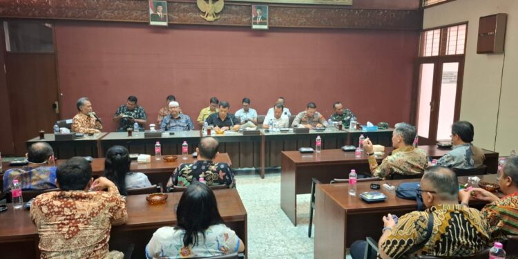 Gubernur Jateng Dicurhati Pengusaha Rokok Soal Kenaikan Cukai yang Mencekik