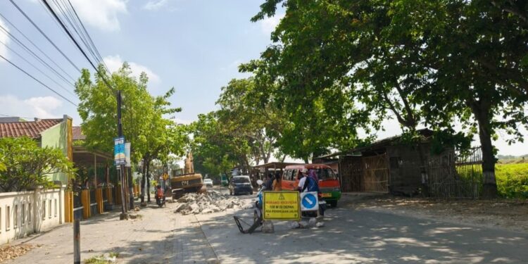 Proyek Perbaikan Jalan Kudus-Purwodadi Makan Korban