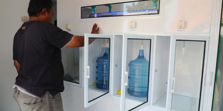 Lewat Bantuan 6 Desalinasi, Pemprov Jateng Jamin Ketersediaan Air Bersih Warga Pesisir