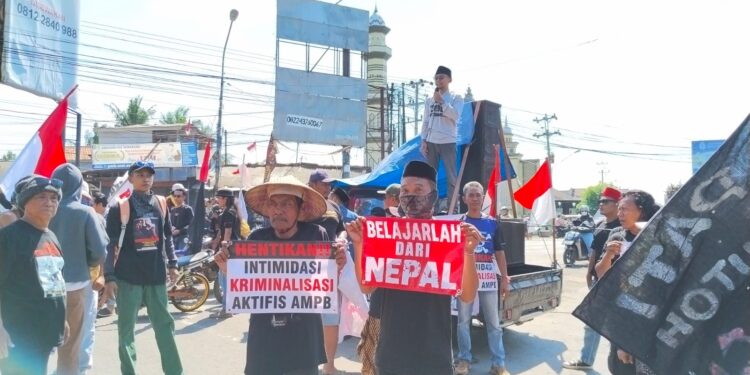 Seratusan Masyarakat Tayu Gelar Demo Tuntut Keadilan pada Kapolresta Pati