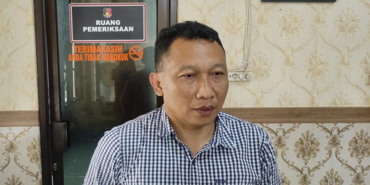 Polisi Sebut Pria Bersajam di Posko MPB adalah ODGJ, Dibawa ke RSJ