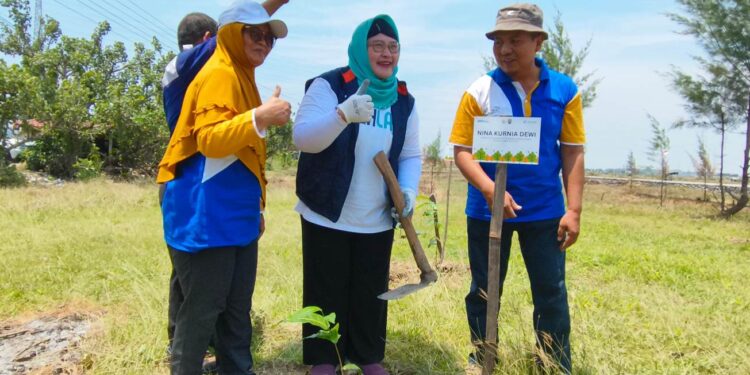 Perum LKBN Antara Gandeng DPR RI Tanam 500 Bibit Pohon di Rembang