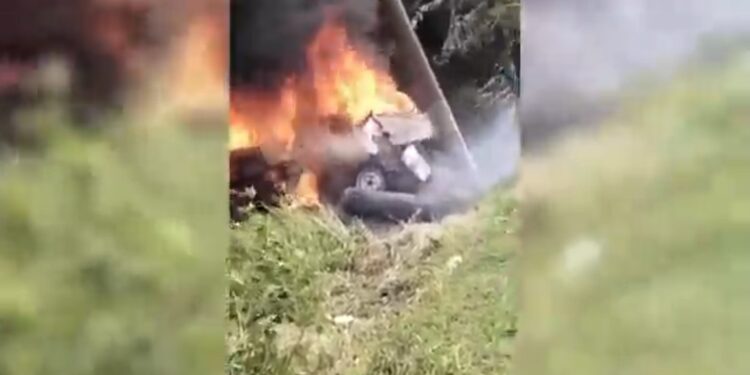 Pikap Bermuatan Tiner Ludes Terbakar di JLS Pati, Sopir Selamat