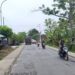 Warga Keluhkan Beda Tinggi Jalan Kayen-Sukolilo yang Sedang Diperbaiki