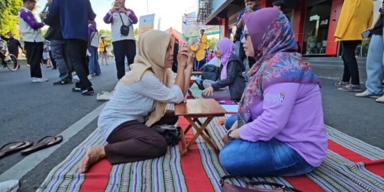 Mahasiswa UMK Kudus Gelar Pemeriksaan Mental dan Kesehatan Gratis di CFD