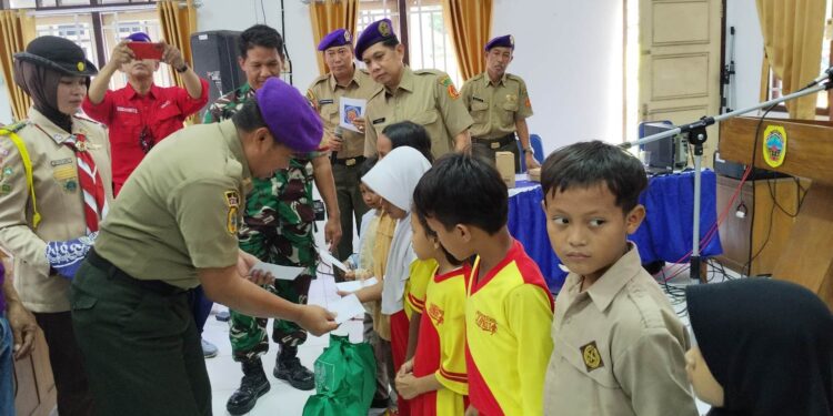 Peringati HUT ke-5, IARMI Pati Santuni 20 Anak Yatim di Gembong