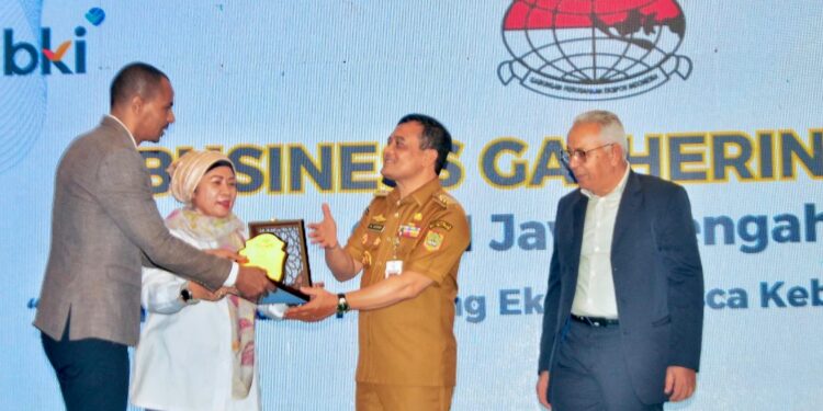 Jateng Jadi Magnet Investasi, Gubernur Luthfi: Masyarakat Kita Adem Ayem