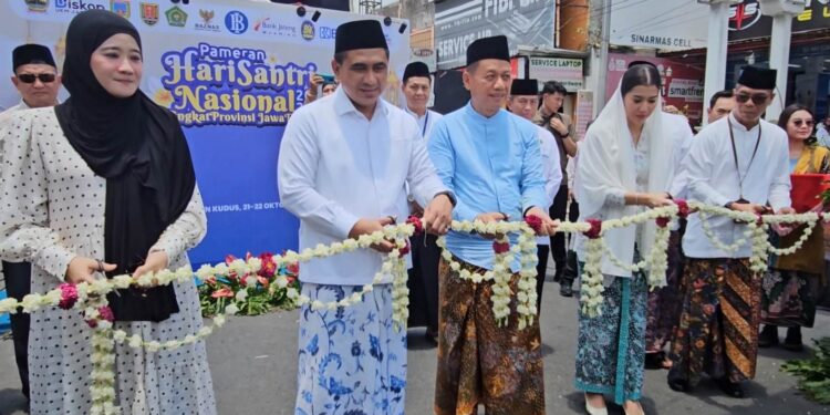 Wagub Jateng Takjub Ada Pesantren di Jepara Punya Bisnis Jersey