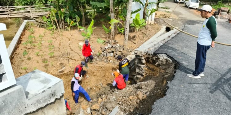 Jembatan Ambrol di Pelemgede Pati Langsung Diperbaiki Kontraktor