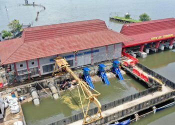 Gubernur Jateng: Tim Gabungan Intensif Tangani Banjir Semarang-Demak