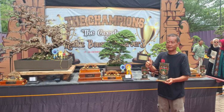 550 Bonsai dari Berbagai Daerah Ikuti Pameran Bonsai Nasional di Kudus